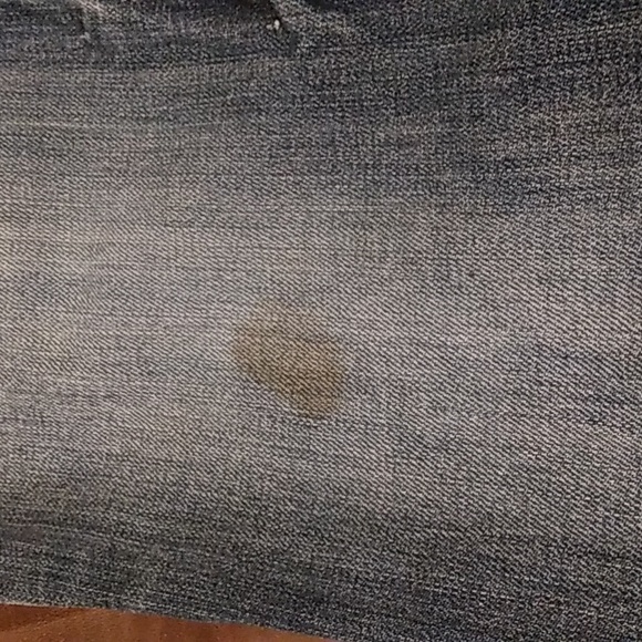 Kut from the kloth jeans,size 4 with crystals on pockets. - Picture 9 of 10